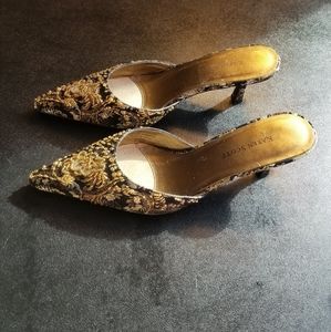 NWOT Karen scott samora black gold brocade leather beaded shoes